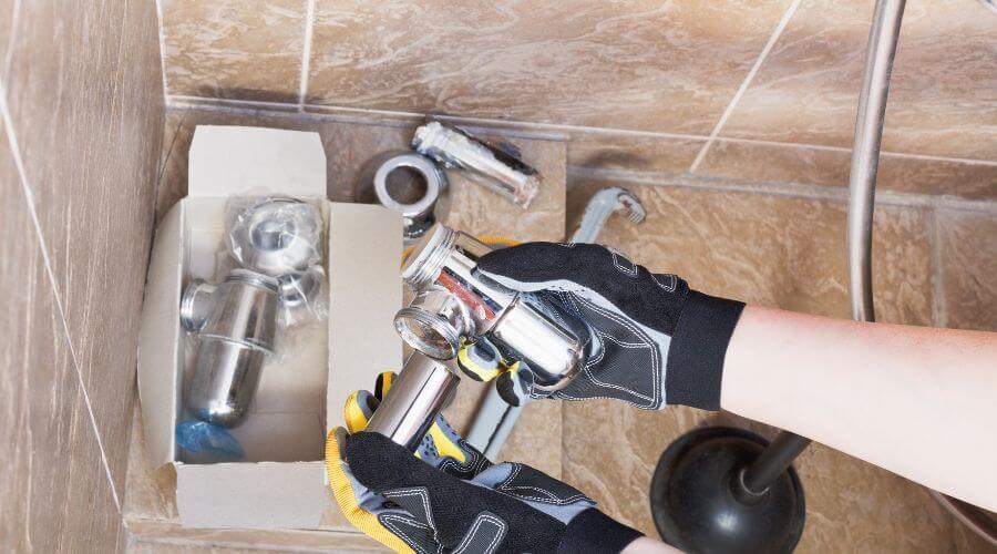 Professional gutter cleaning in Weldon, IA